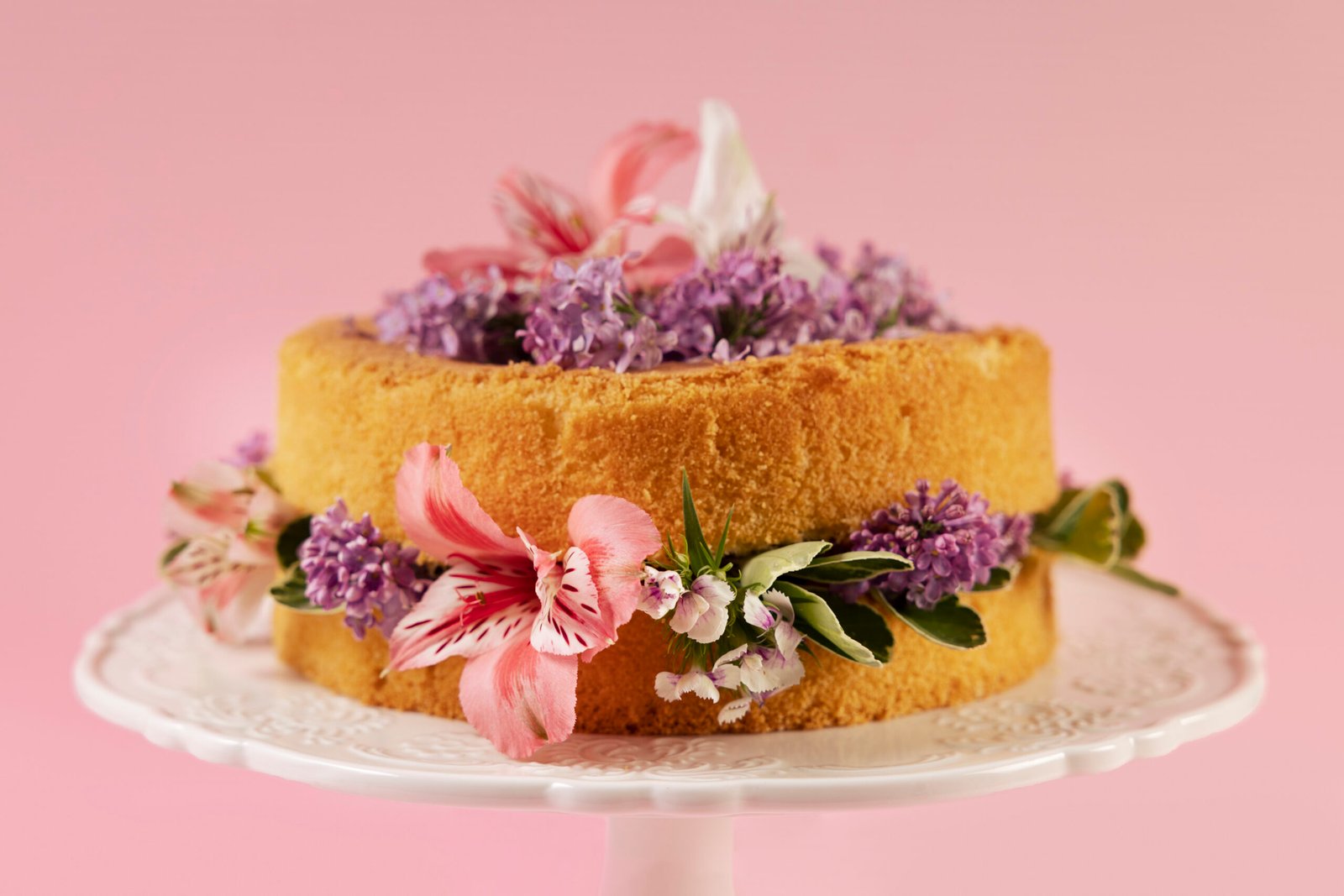 elegant-eco-food-concept-with-flowers-cake